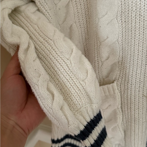 American Eagle Sz M Oversized Cable Knit Button-Up Cardigan Navy, Red & White - Picture 9 of 12